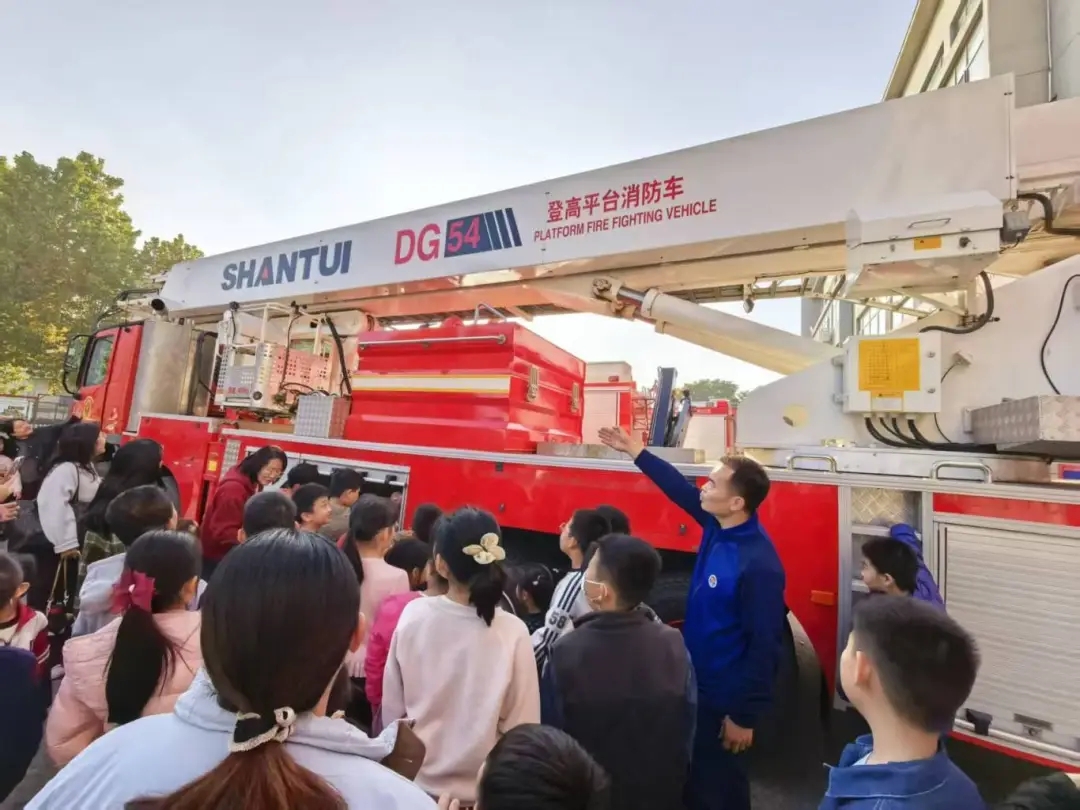 1762418699112924.jpg 18dd818ee19ea250e0149b0b9b5509cf.jpg